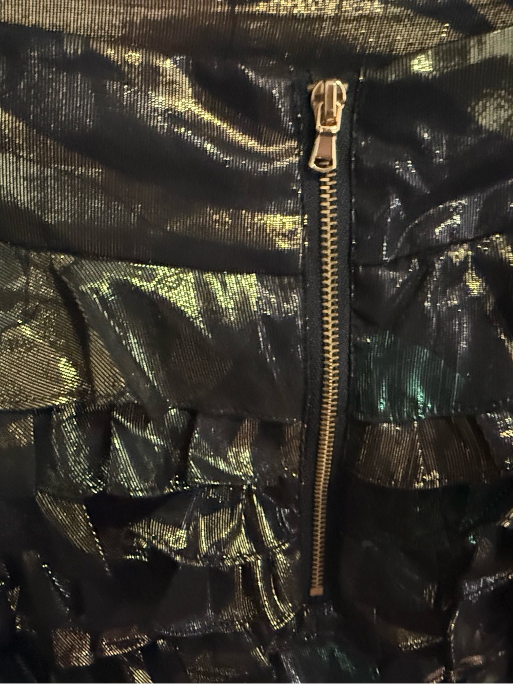 Marc by MarcJacobs Silk Ruffle Mini Skirt size2 Black Iridescent Metallic - Picture 7 of 7